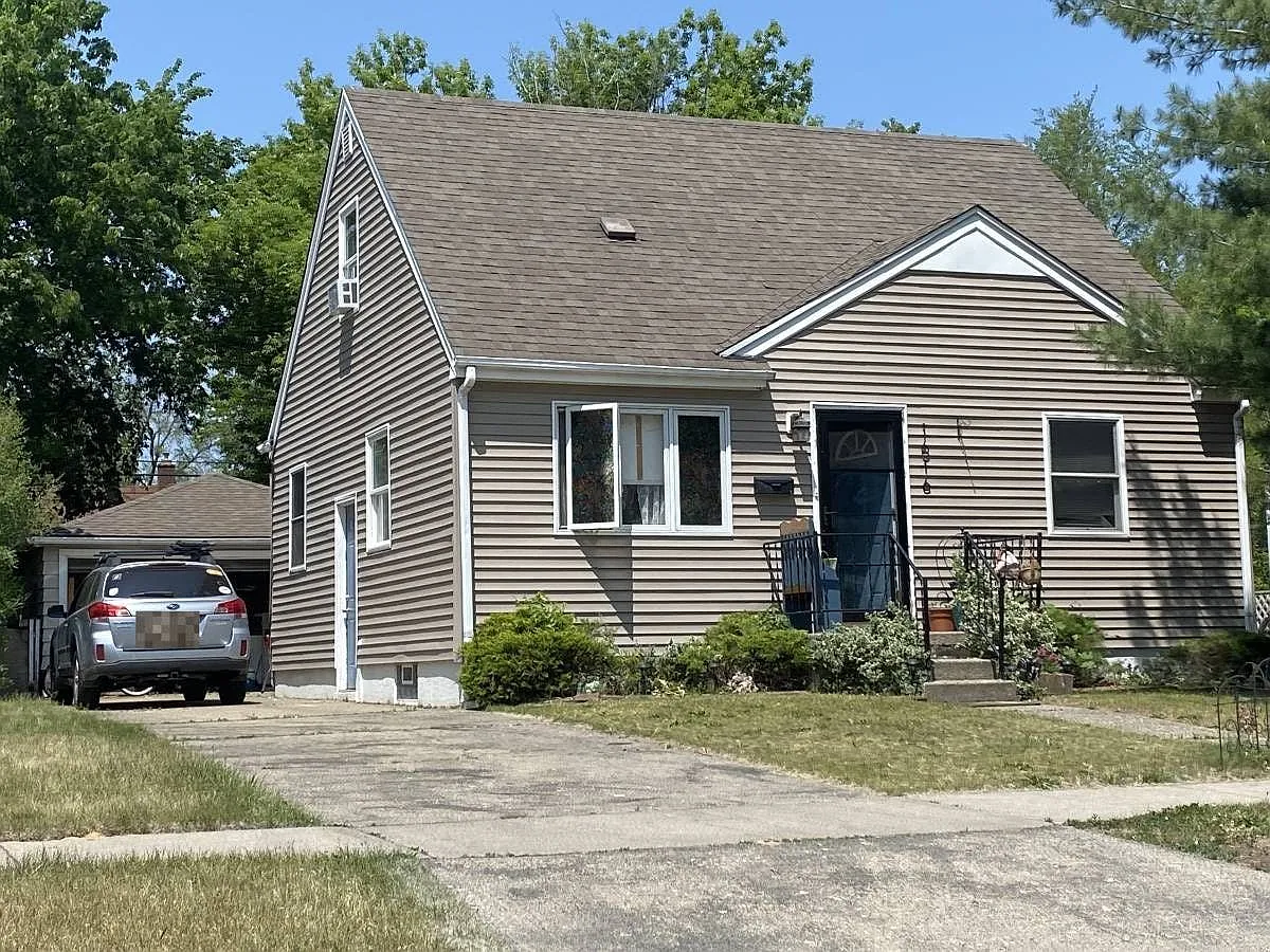 1616 W Marshall St photo 1