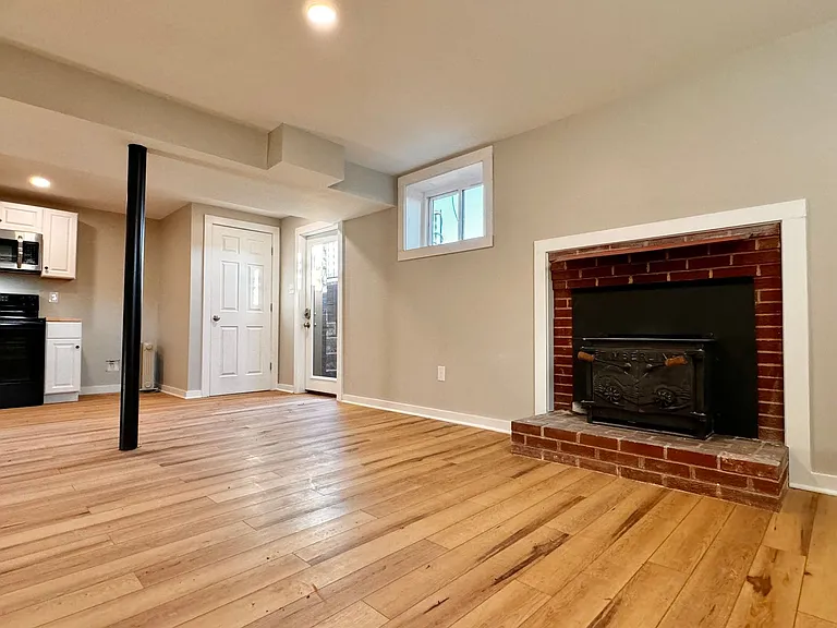 3901 Thomas Dairy Ln — Photo 4