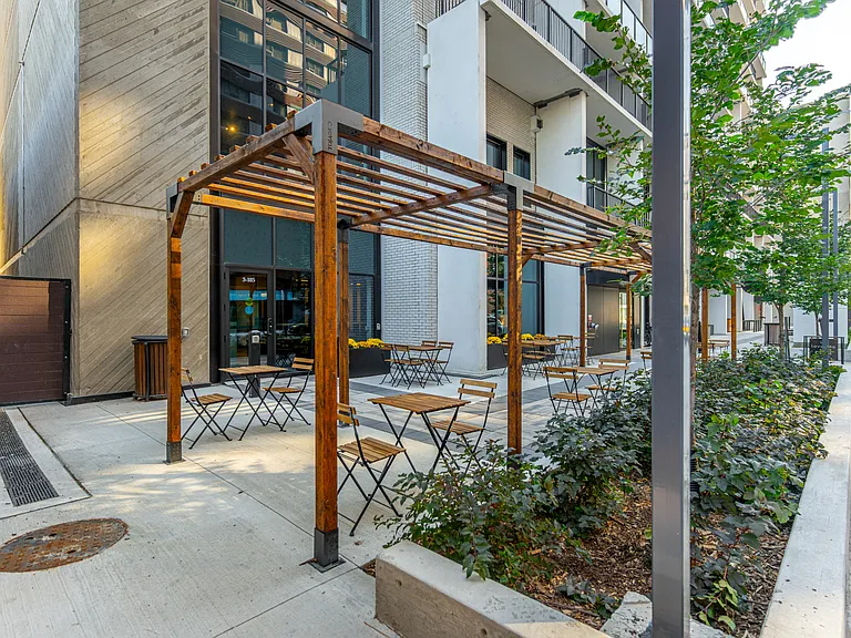 185 Smith St — Photo 44