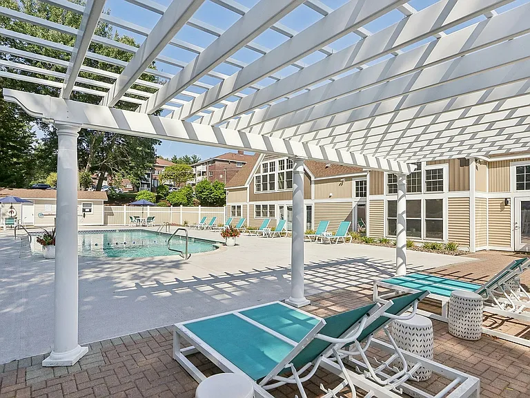 20-web-or-mls-Silver Dr-1408-920