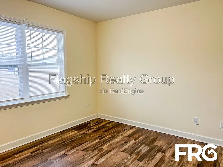 491 Fallingbrook Dr — Photo 42