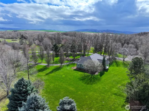 236 Looking Glass Road, Walla Walla, WA 99362