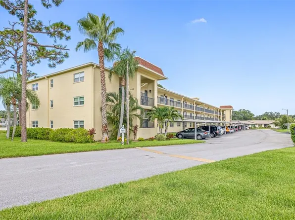 1450 Heather Ridge Blvd APT 305, Dunedin, FL 34698