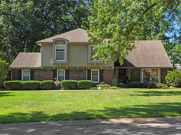 209 W 115th Ter, Kansas City, MO 64114