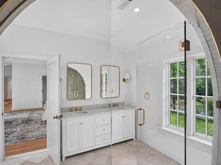 1085 Ridge Rd — Photo 10