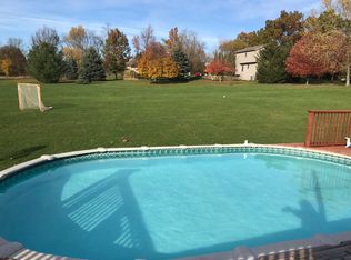 12995 Holtforth Rd, Hartland, MI 48430