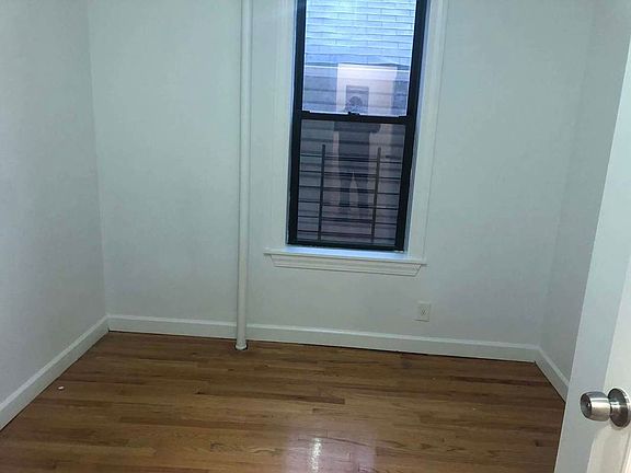 4th image of 40-22 67th St #B1