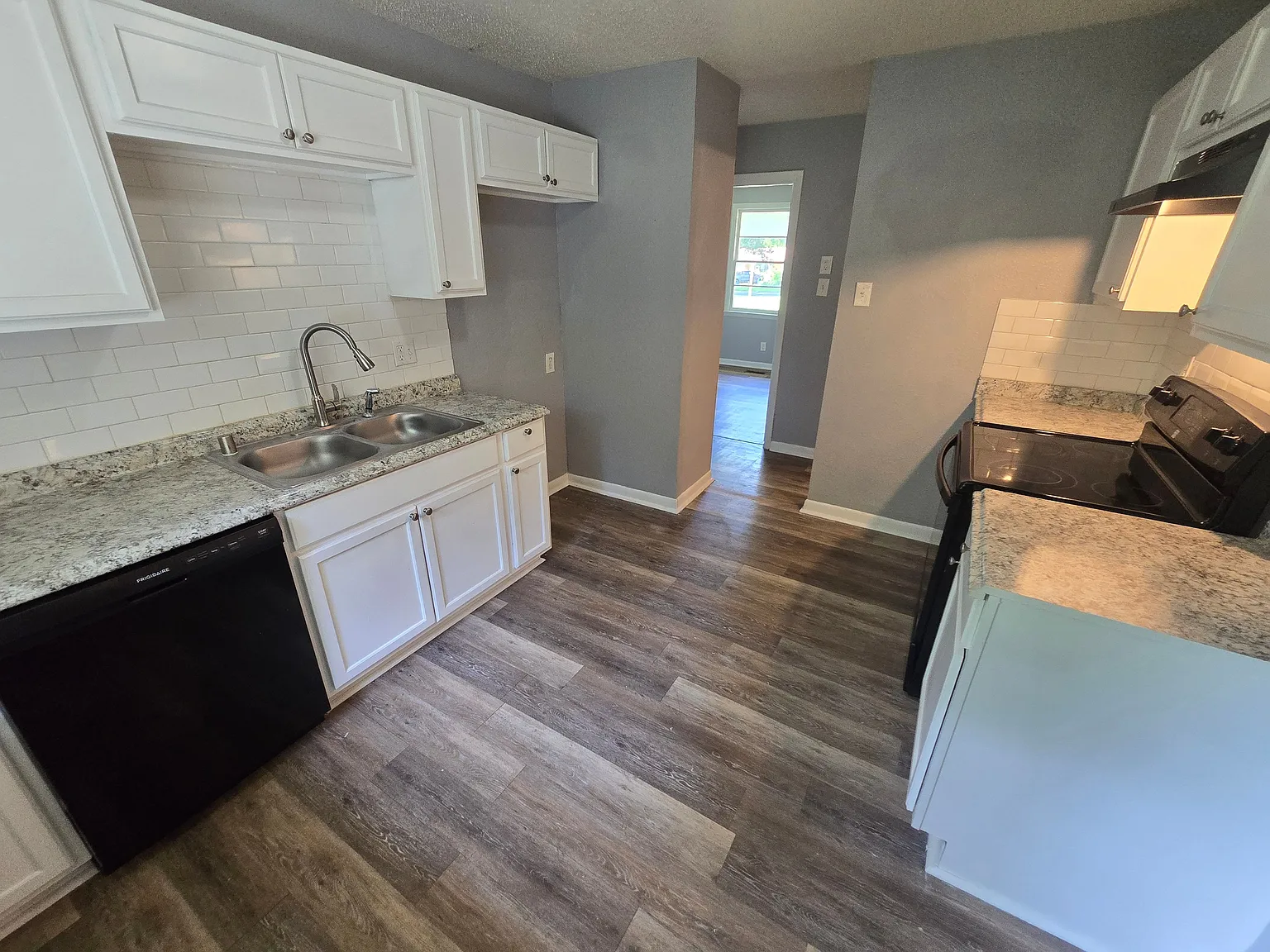 Charming 3-Bedroom Brick Home with Sunroom & Family Den — Photo 3