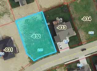 205 Crosswinds Ct, Waterloo, IL 62298