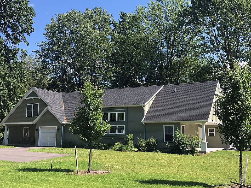 2nd image of 208 Jefferson Ave