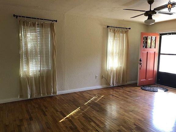 4th image of 1022 N Edwards St