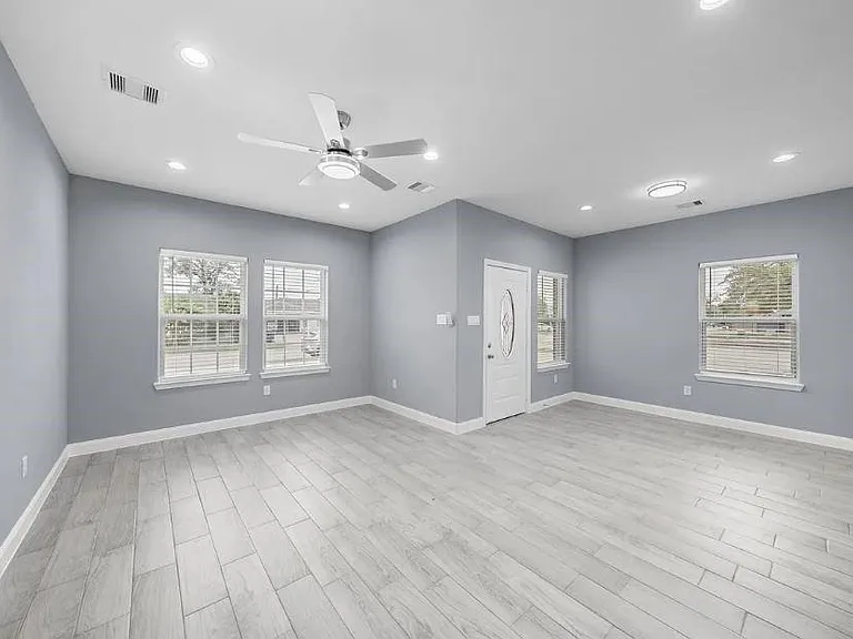 5222 Bataan Rd — Photo 18
