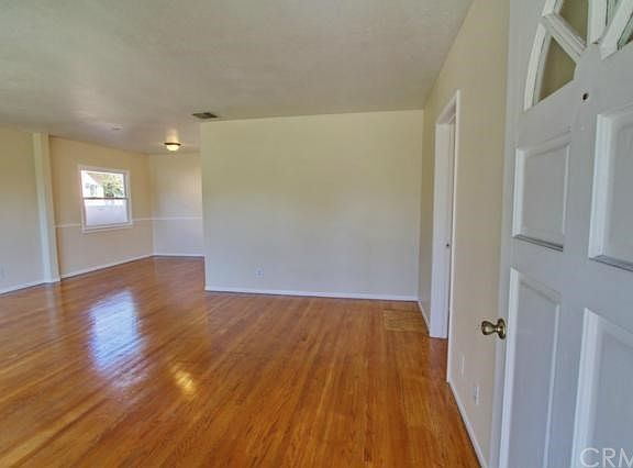 5th image of 10346 Longworth Ave