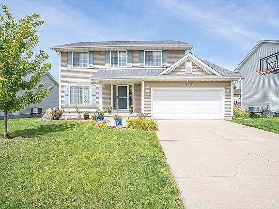 2nd image of 655 SE Wood Creek Dr #655