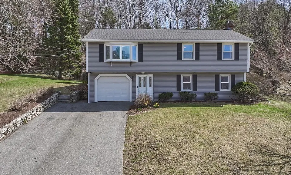 7 Briarwood Rd