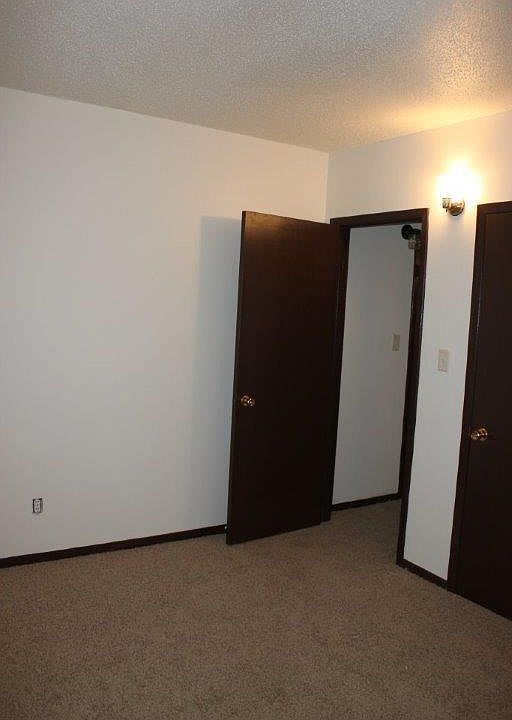 1st image of 201 Cedar Ave APT 2