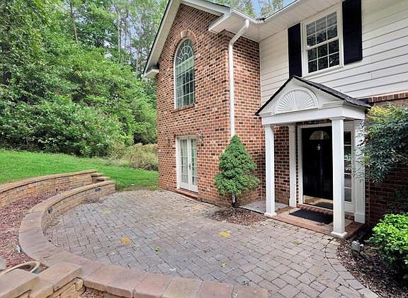 4th image of 16504 Estate Ln