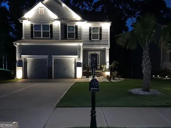 1073 Shadow Glen Dr, Fairburn, GA 30213