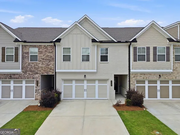 5052 Silver Fox Trl, Oakwood, GA 30566
