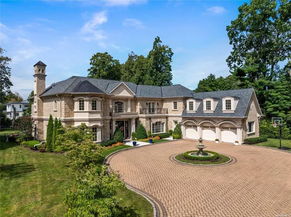 449 E Shore Road, Great Neck, NY 11024