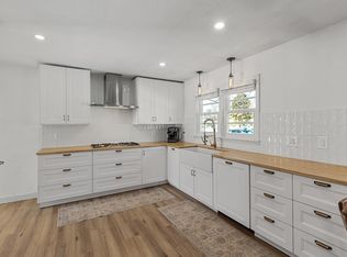 7039 Oakland Ave, Minneapolis, MN 55423