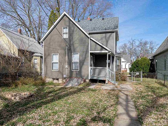 2nd image of 605 W 15th St