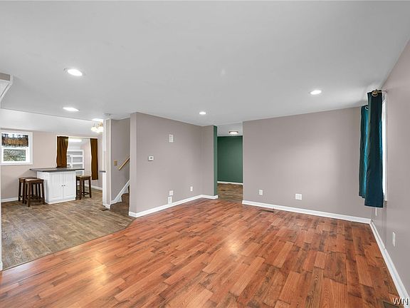 5th image of 8976 Wilkinson Rd