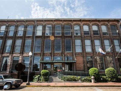 920 Poeyfarre St APT 417, New Orleans, LA, 70130