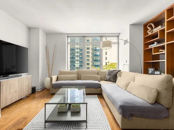 2 Northside Piers APT 10H, Brooklyn, NY 11249