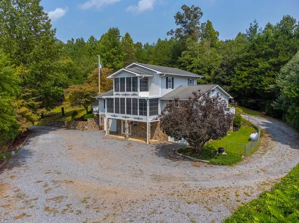 273 Pressley Circle Rd, Franklin, NC 28734