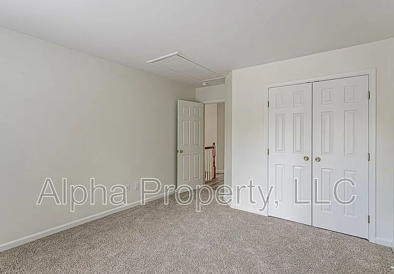 261 Highgate Cir — Photo 20