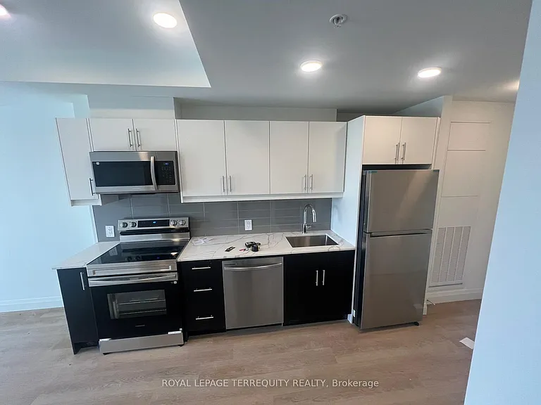 1333 Weber St E #501 — Photo 5