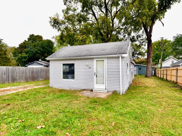 214 Tippecanoe Dr, Noblesville, IN 46062