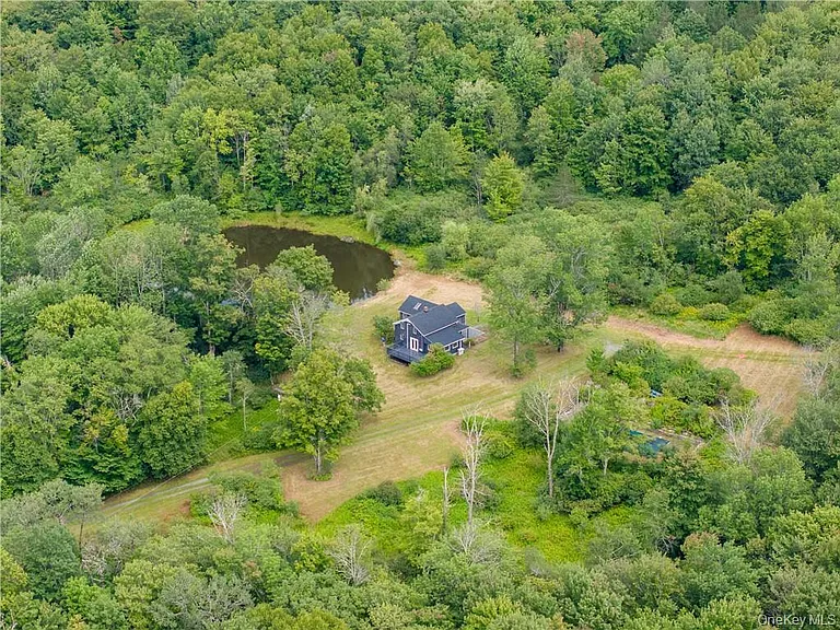 1667 Shandelee Rd — Photo 33