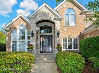 2704 Salix Cir, Naperville, IL 60564
