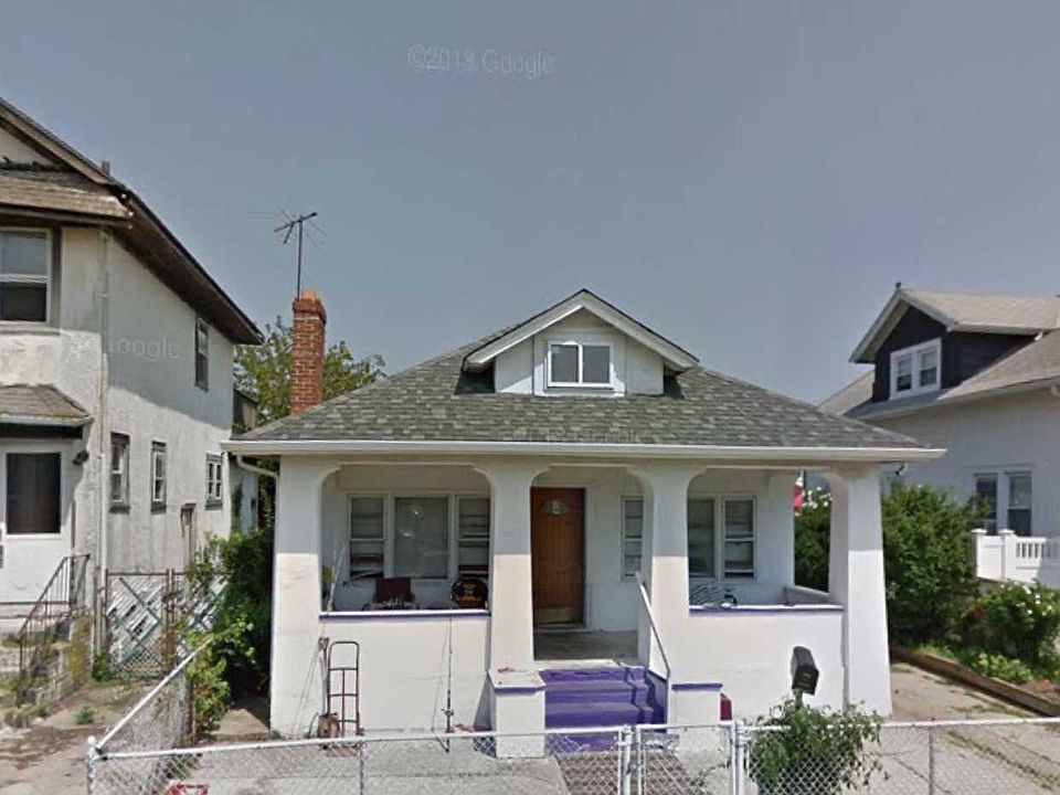 1st image of 161 W Hudson St