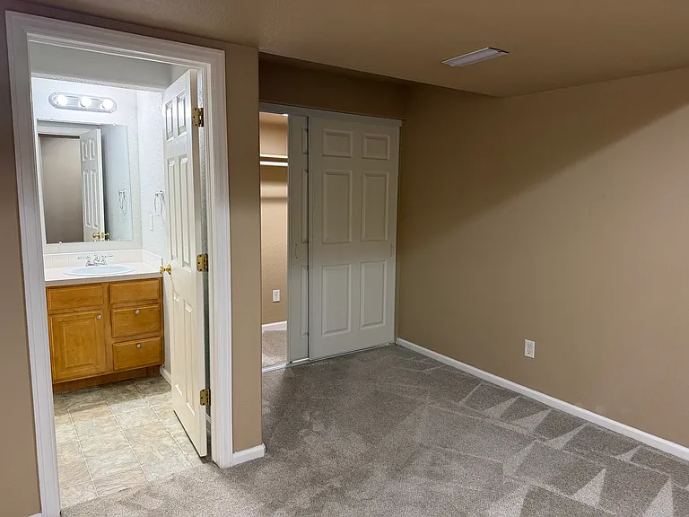 5162 Southern Cross Ln #B — Photo 15