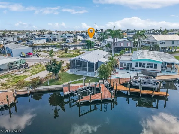 3687 Blueberry Ln, Saint James City, FL 33956