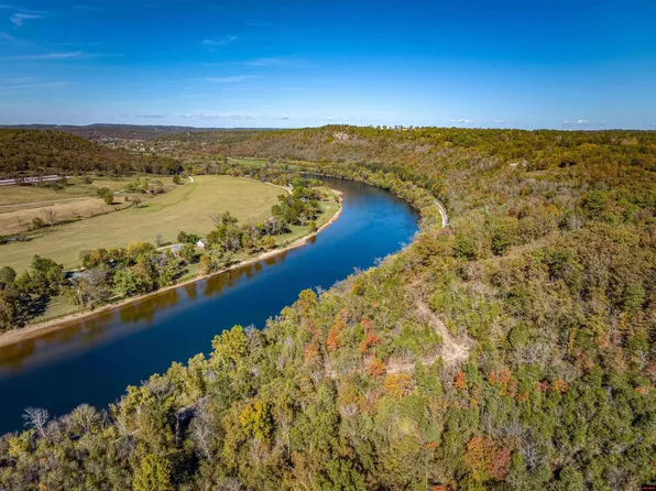 232 Crown Ct, Norfork, AR 72658