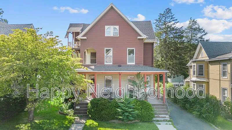 Building Photo - 183 Elm St #3