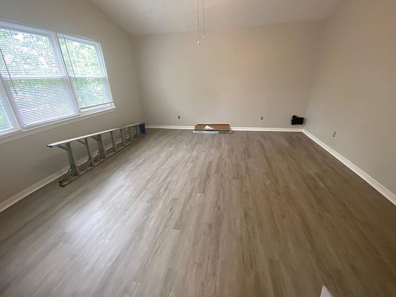3rd image of 21 Cape Dorey Dr #21
