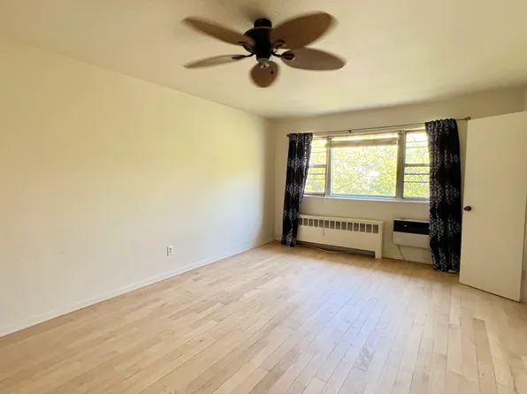 2401 6th Street image 3 of 18