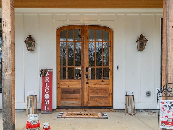 4th image of 1839 Tibbitts Rd