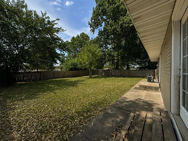 1610 S Saint Louis Ave #1 — Photo 28