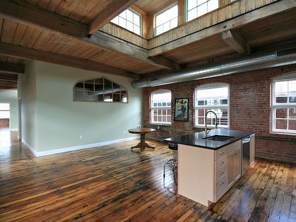 3rd image of 43 Troy St Floor 2