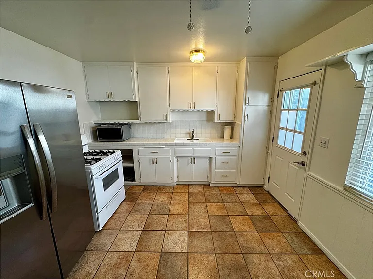 209 Avenida Serra #A — Photo 27