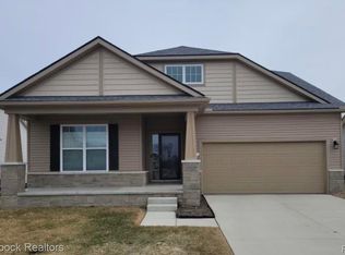 149 Saddleback Ct, White Lake, MI