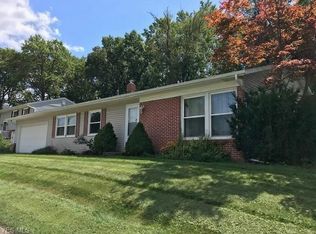386 Melony Ln, Tallmadge, OH