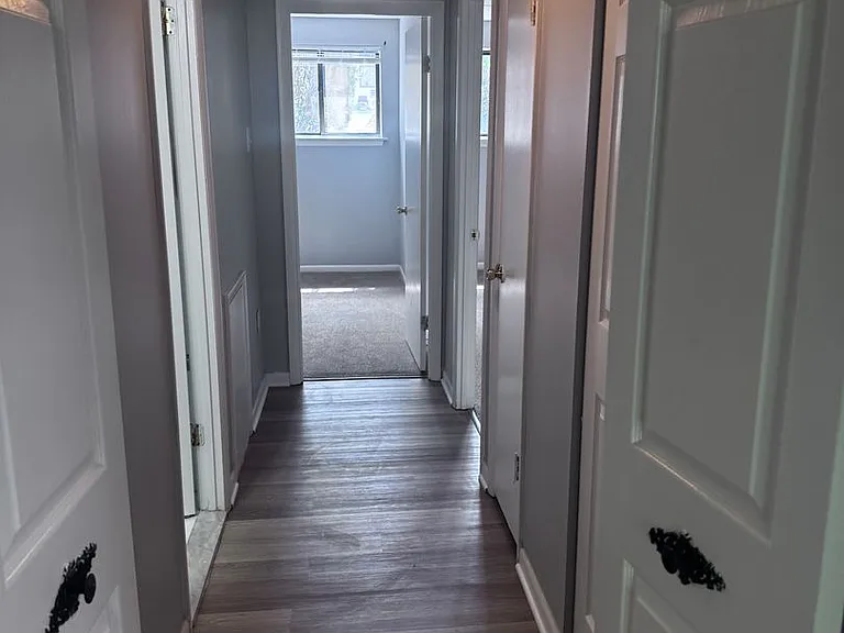 Valley Brook Apartments — Photo 13