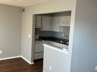 Glen Hollow Apartments, Louisville, KY 40214
